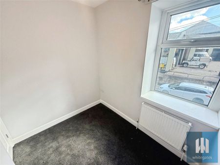 Smithy Lane, Moldgreen, Huddersfield, HD5 - Photo 3