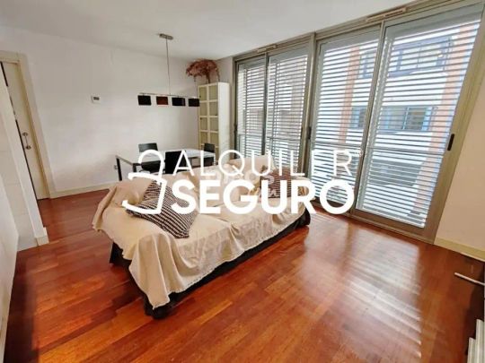 Piso en alquiler en Centro - Photo 1