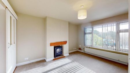 3 bedroom semi-detached house to rent - Photo 2