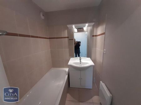 Location Appartement 2 pièces 54m² PARAY LE MONIAL 71600 - Photo 4