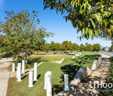 Great Location - Two Living Zones - Modern Living! - Photo 6