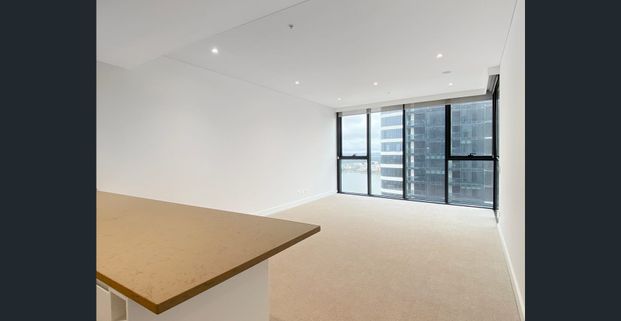 Spacious Near New Apartment - Photo 1