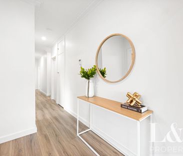 Fully Renovated 3-Bedroom Gem in a Prime Central Location - Photo 5