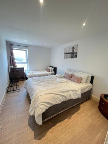 3 Bed Flat | £735 pw - Photo 3