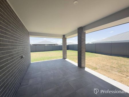 4 Bedroom Home for Lease - New Build - Photo 2