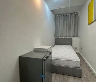 Room in a Shared House, Bruckner Street, W10 - Photo 5