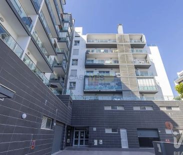 Apartment T2 in Póvoa de Santo Adrião e Olival Basto, Odivelas - Foto 2