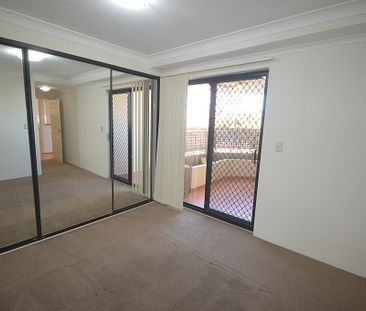 Spacious Open-Plan Unit for Rent - Prime Location in Leichhardt - Photo 4