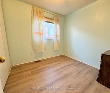 For Lease - 98 Four Seasons Circle, Brampton, Ontario - Photo 2