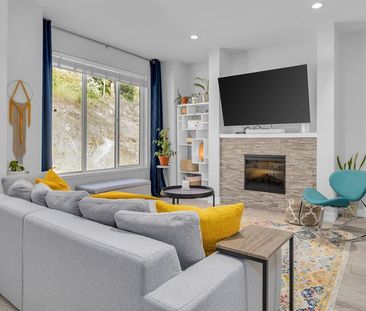 Beautiful Townhome – Shannon Lake - Photo 4