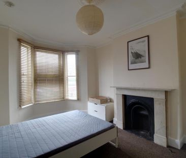 1 bedroom bedsit to rent - Photo 1
