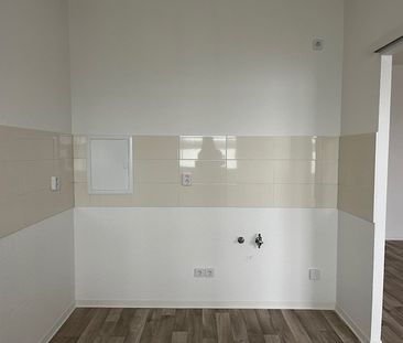 Sanierte 2 Raumwohnung mit Badewanne und Balkon - Foto 3