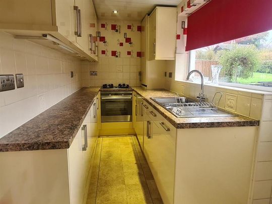 3 bedroom terraced house to rent - Photo 1