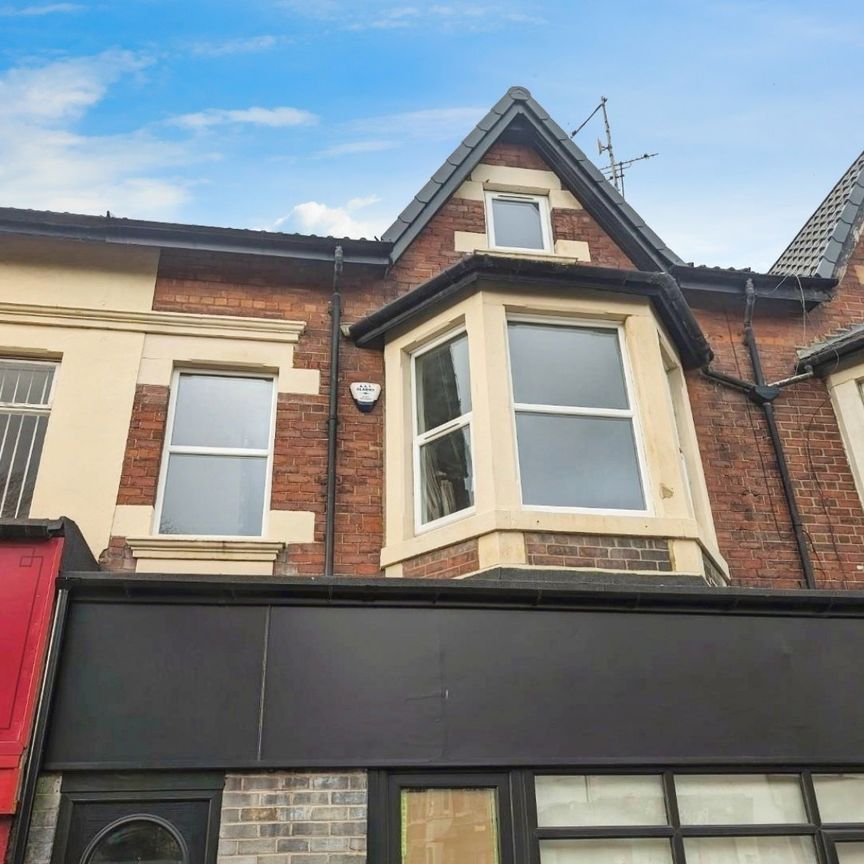 3 bedroom Flat To Let - Photo 1