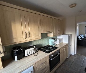 34 Fitzwilliam Square, Belfast, BT7 1JH - Photo 1