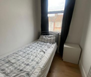 House share to rent - Photo 1