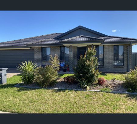 12 Favell, Gunnedah, NSW 2380 - Photo 2