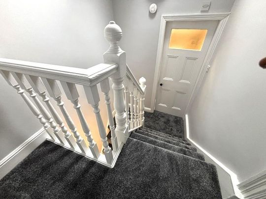 4 bedroom terraced house to rent - Photo 1