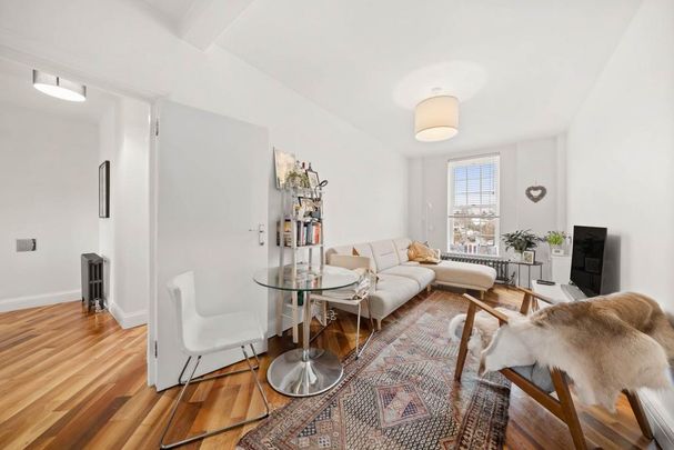 2 bedroom flat to rent - Photo 1