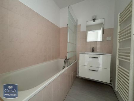 Location Appartement 2 pièces 29m² ST NAZAIRE 44600 - Photo 3