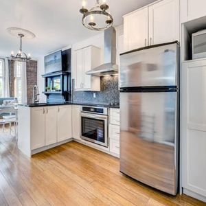 2 1/2 - Montréal (Le Plateau Mont-Royal) - 1 390 $/mois - Photo 2