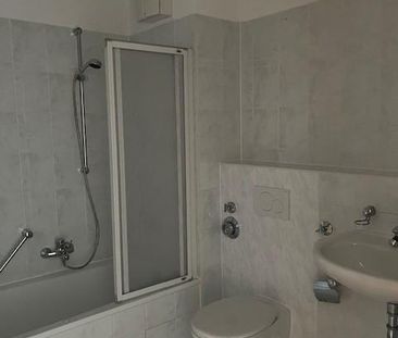 3-Zimmerwohnung mit Einbauküche und Balkon - Foto 1