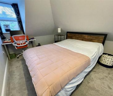 2 bedroom penthouse to rent - Photo 6