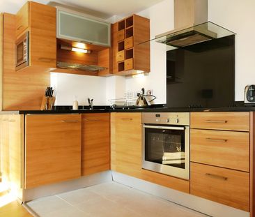 2 bedroom apartment to rent - Photo 4