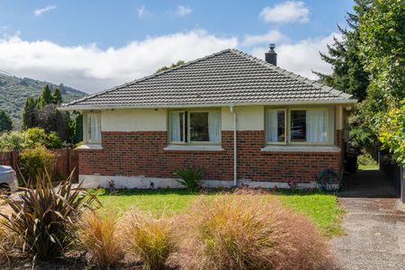 3-bedroom home in Glenleith - Available Mid April - Photo 3