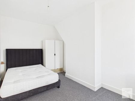 3 bedroom apartment to rent - Photo 5