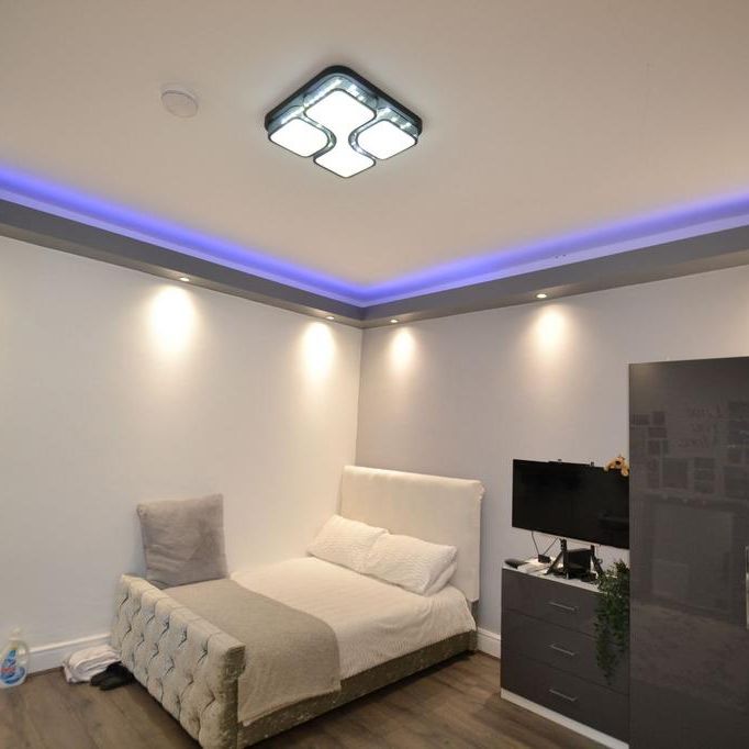 6 bedroom house to rent - Photo 1