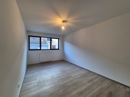 Nieuwbouwwoning (2021) met 3 slaapkamers, tuin en garage. - Photo 2