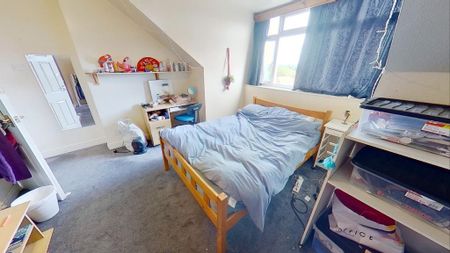 4 bedroom terraced house to rent - Photo 4