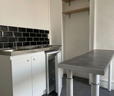 Location Appartement 1 pièce 20m² - Photo 3