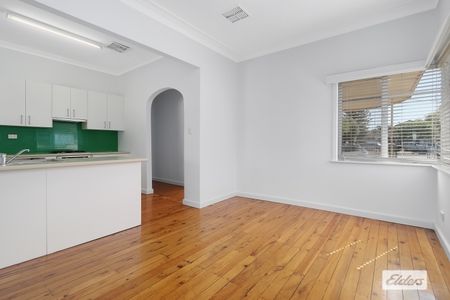 1032 Mate Street - Photo 4