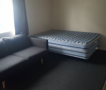 Furnished Studio Unit - Photo 2