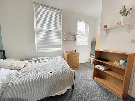 5 bedroom house to rent - Photo 3