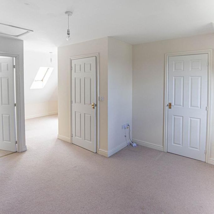 3 bedroom semi-detached house to rent - Photo 1