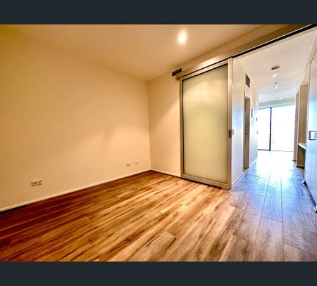 812/620 Collins Street, Melbourne, Vic 3000 - Photo 5