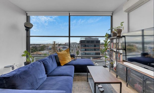 City Fringe Living with Rooftop Views - Photo 1
