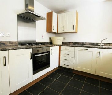 3 bedroom terraced house to rent - Photo 3