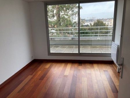 Location Appartement 4 pièces 98m² RENNES 35000 - Photo 4