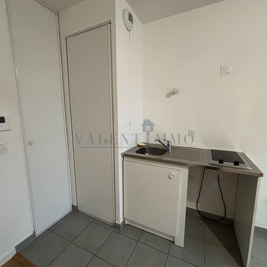 Location Appartement 1 pièce 21m² - Photo 1