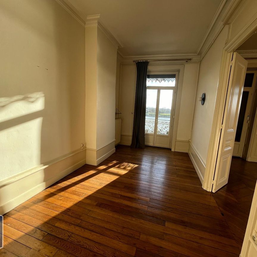 Location Appartement 5 pièces 133m² MACON 71000 - Photo 1