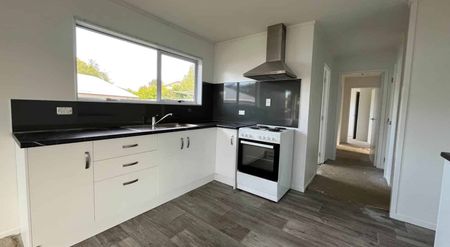 3 Bedroom Family Home - Photo 3