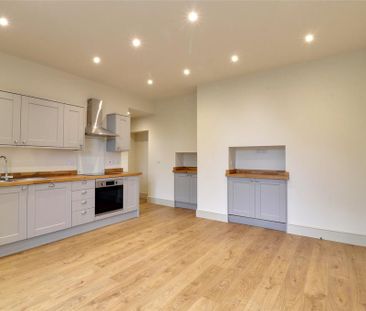 3 bedroom terraced house to rent - Photo 6