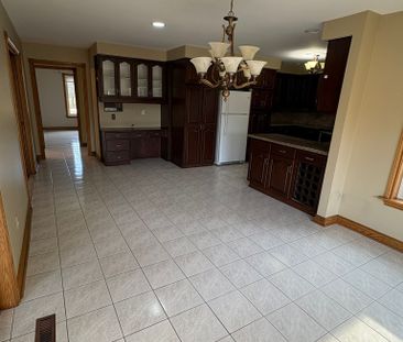 For Lease - 8 Rosegarden Drive, Brampton, Ontario - Photo 4
