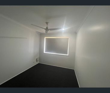7 Glenfern Street, South Mackay, Qld 4740 - Photo 5