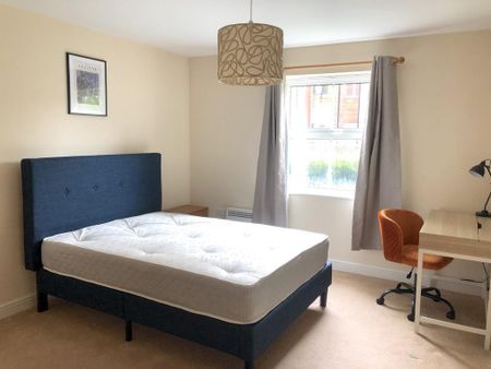 2 bedroom flat to rent - Photo 4