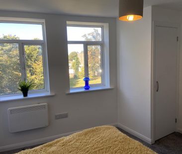 1 bedroom in a flat share to rent - Photo 1